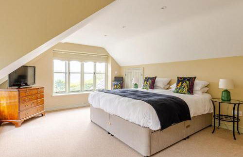 Spacious farmhouse with stunning valley views - Foto 10