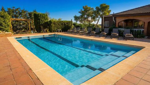 Villa Sitges Soledad 15 minutes drive from Sitges XXL swimming pool 12 p - Foto 1