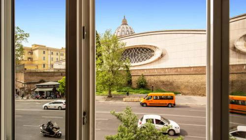 The Dome 3 bedroom apartment - Photo 3