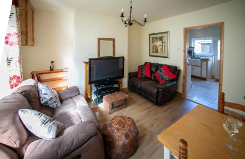 Charming terraced cottage close to Alton Towers - Foto 1