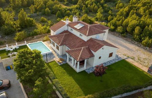 Whitestone Villa - Photo 6