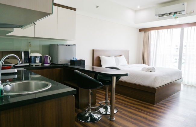City View Studio Apartment at Tamansari La Grande - Foto 2