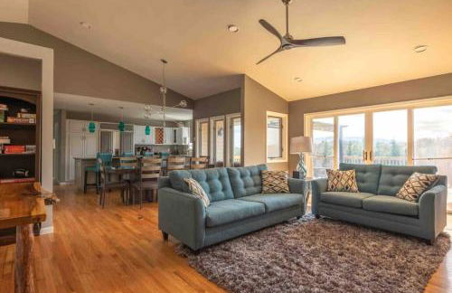 Massive 4 bedroom home Sleeps 19 - Foto 39