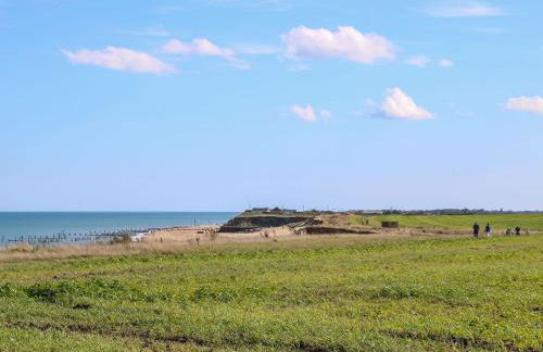 Breathing Space - Photo 22