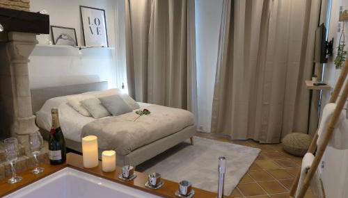 La Suite, love room, Grand Jacuzzi, port de plaisance de Saint Valery En Caux - Foto 4