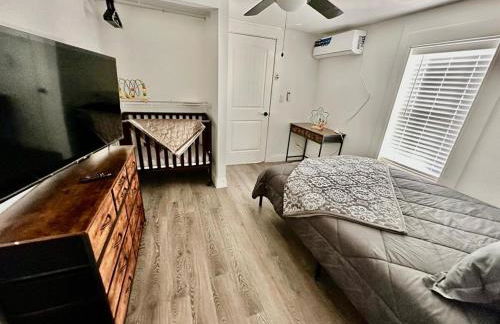 #1 - 5BR 1BA - Unit A - Private Entire Home - WiFi - Foto 18