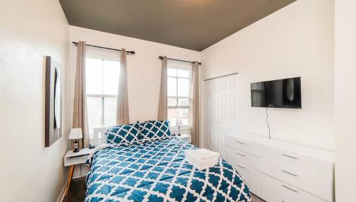 Comfortable and Walkable - Off-Street Parking - Foto 2