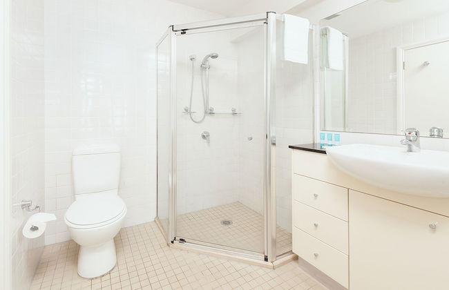 Waterfront Apt. on Sydney Harbour H390 - Photo 9