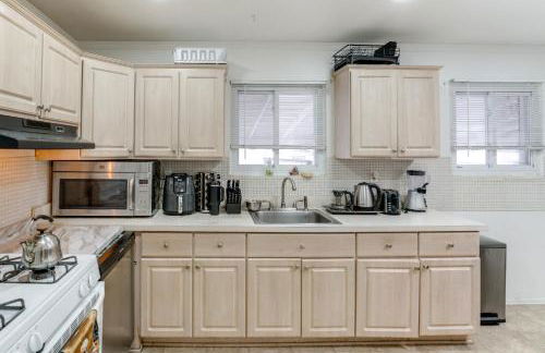 8 Mi to Detroit Zoo Family Home with Game Room - Foto 8