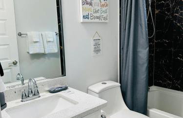 Quiet Cozy Spacious Stay w Private Pool - Foto 24