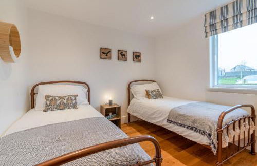 Firecrest - Photo 12