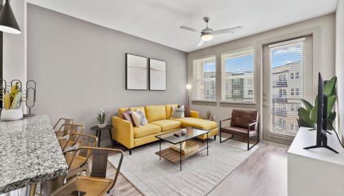 Modern & Chic 1BR Luxury Apts Close to Downtown & Airport - Foto 3