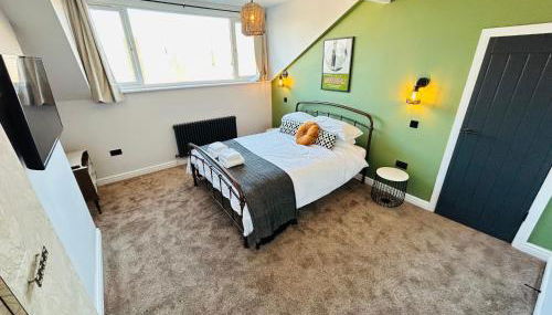 Park Mount Residences - Luxury 3 Bedroom Flat In Leeds With Free Parking - Foto 5, towels, wardrobe