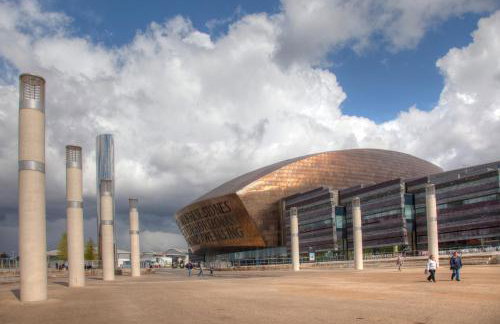 City Retreat, 2 Bed House with Cloudstream Hot Tub - Foto 48