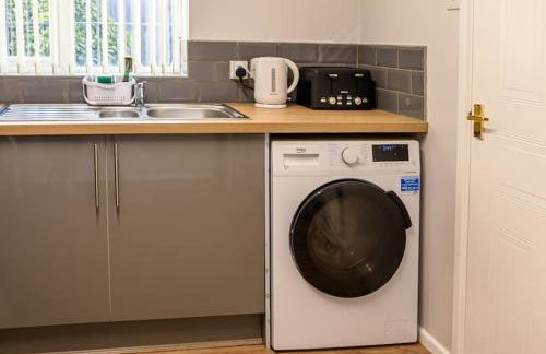 Stylish Two-bed House Birmingham with Parking - Foto 14