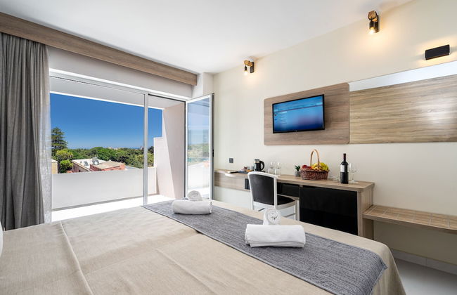 Castellum Suites - Photo 23