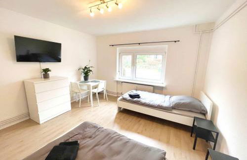 have-a-nice-Stay - Schwarzenbek A - Monteursunterkunft - Einzelbetten - gute Anbindung - Bettwäsche - Foto 1