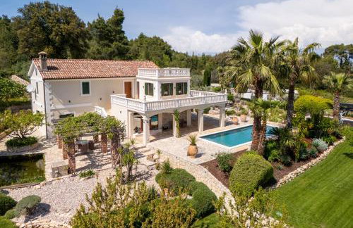 Aurora Lukorana - Photo 15