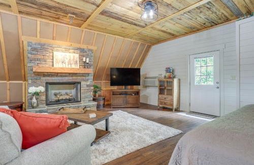 Lake Allatoona Area Studio with 2 Decks and Farm Views - Photo 1