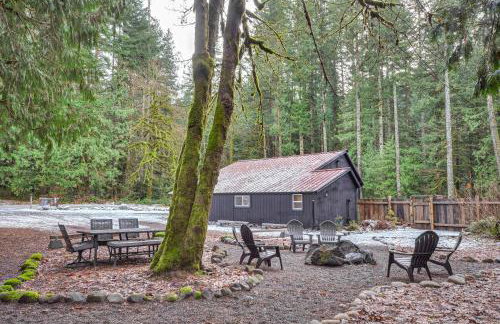Hike, Ski and Explore Rhododendron Forest Retreat! - Foto 26