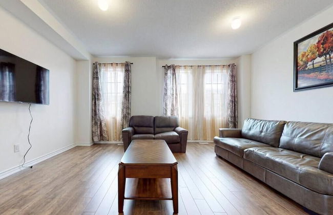 Elegant 3-bedroom House - Bowmanville - Foto 7