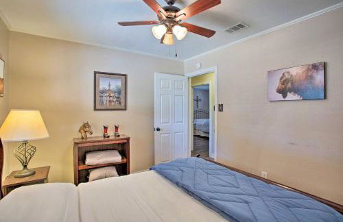 Home in Historic Waxahachie with Yard and Patio! - Foto 18