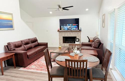 Arlington Entertainment District Home Purple Door - Foto 10