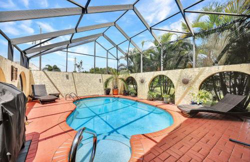 Heated Pool, Sleeps 10, Relaxing Lanai, Near Beaches, Pet Friendly! - Foto 19