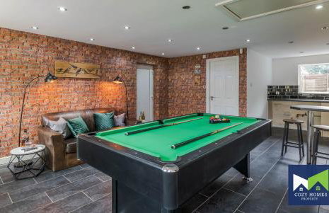 Spacious and Comfy 5 Bed, 2 Bath House with POOL TABLE, near HS2, Solihull, NEC - Foto 45