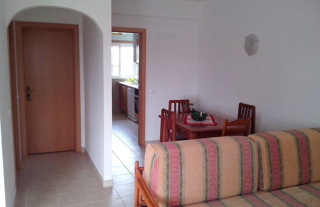 Captivating 1-bed Apartment in Olhos de Agua - Foto 10