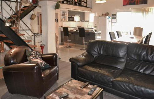 3 Bedroom Amazing Home In Villetelle - Foto 9