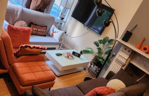 Glams Victoria apartment - Photo 5