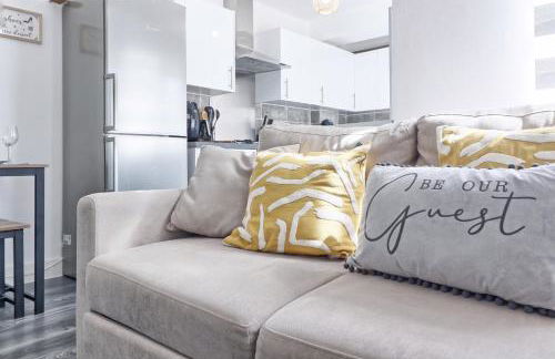 Comfy 4 Bed, Sleeps 8, fast WIFI, Contractor friendly - Foto 15