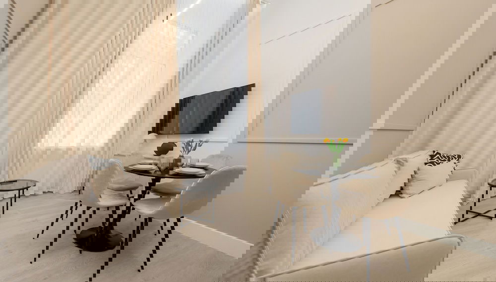 Bright Apartment for 4 People by Renters - Foto 1, Imagen principal