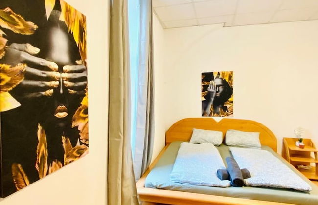 Stylish Shared 3-Bedroom Stay Near City - Foto 24