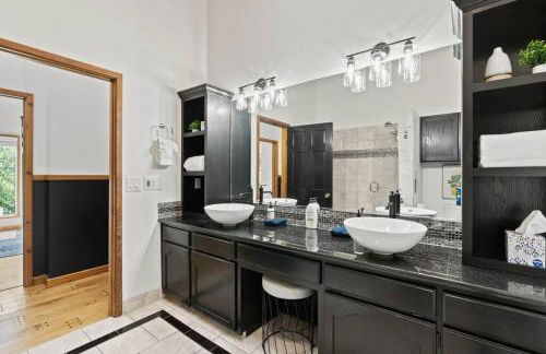 Luxe Lake Home Reflect Recharge and Reconnect - Foto 63