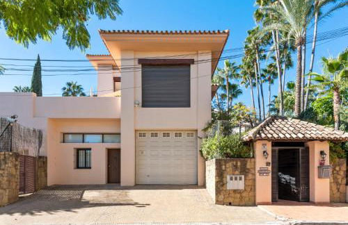 Luxury Villa Robledal By Mabiente - Views of the sea and the golf course - Foto 15