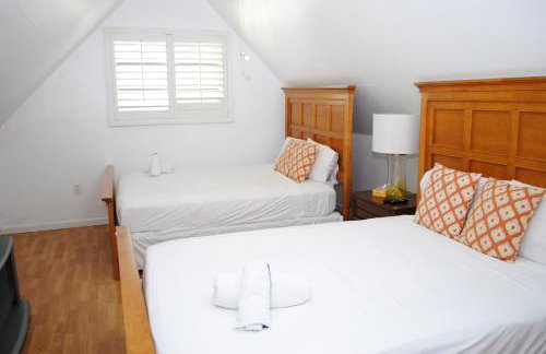 5 BR House 4 Minutes from the Beach - Foto 23