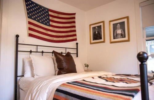 Leipers Fork Village Bungalow with Hot Tub & Firepit - Foto 7