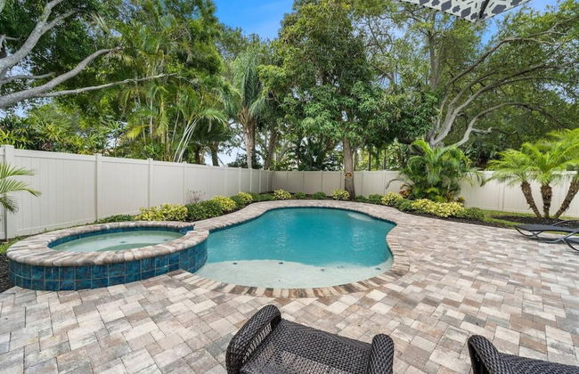 Home with Pool & Hot Tub Close to Beach - Foto 37