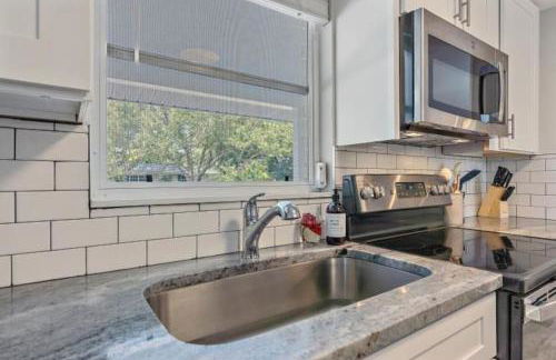 The Wisteria Oasis With heated pool and hot tub - Foto 15