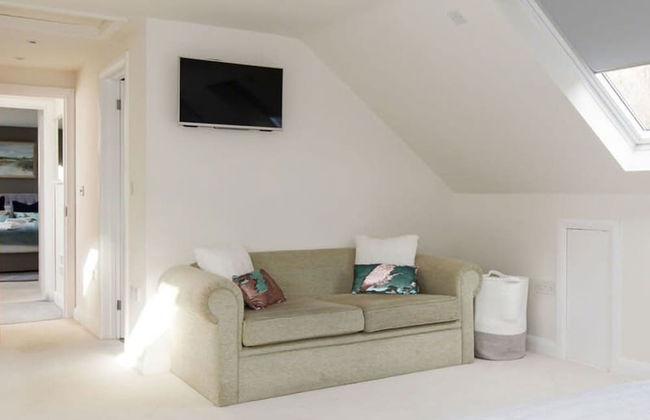 Serene Riverside 6BR Luxury Retreat in Curdridge - Photo 43