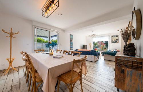 Villa avec piscine privée, sauna, jardin et parking - Foto 15