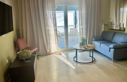 SeaBreeze Penthouse with Private Parking - Foto 3