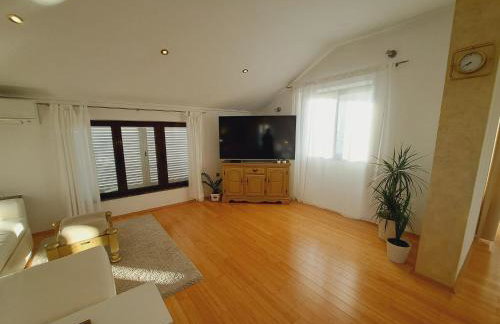 Apartments Ana Žaborić, 50 m od šljunčane plaže - Foto 10