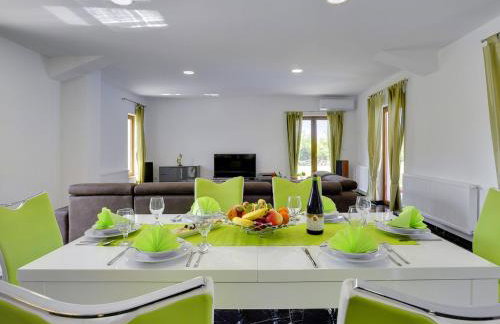 Villa in Pazin with Private Pool - Foto 1