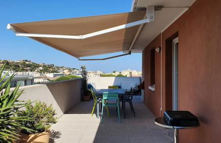 Rooftop du Lavandou - terrace and pool - Foto 11