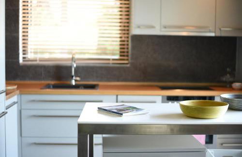 Elia Seafront Villa - Photo 16