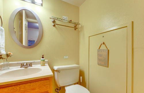 Walk to Nawiliwili Harbor Condo with Saltwater Pool - Foto 9