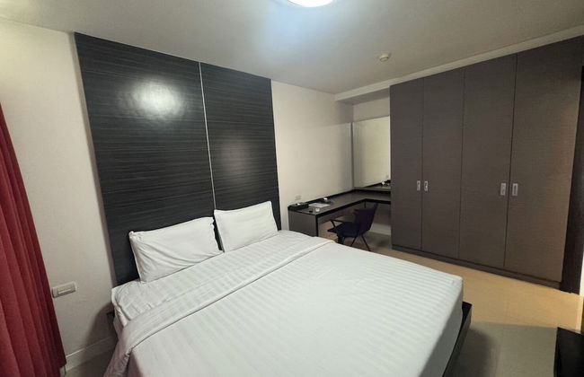 Palette Bella B All Suites Bangkok Hotel - Photo 18